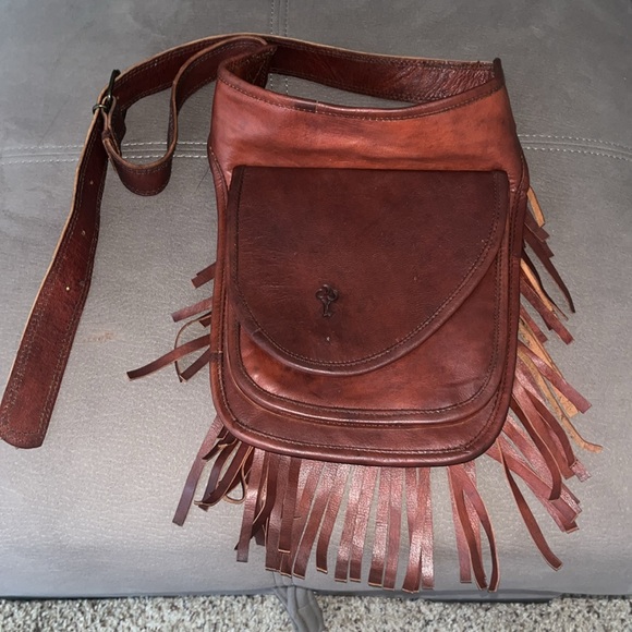 Hand-crafted Leather Fringed Adjustable Hip Belt-
Bumbag (unisex) - Picture 11 of 14